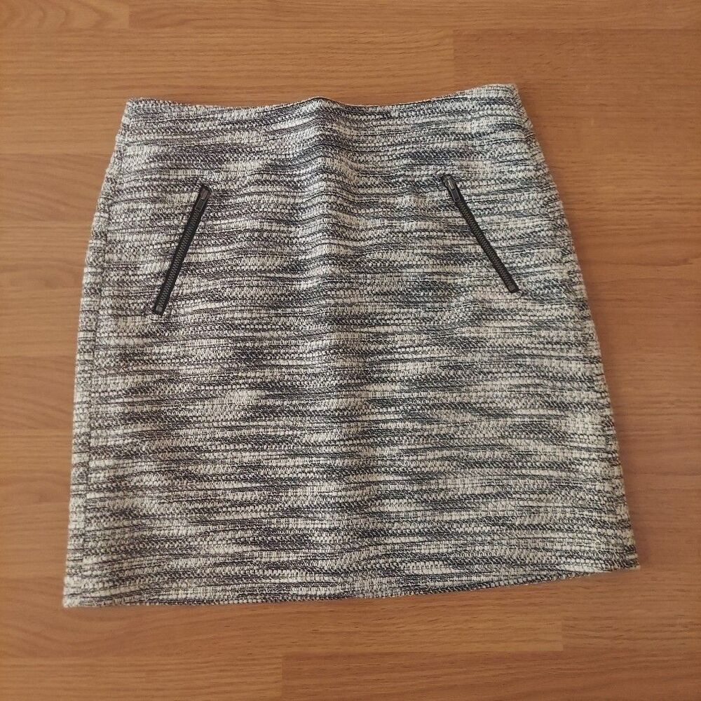 LOFT Black/White Tween Mini Skirt Sz 5 Petite